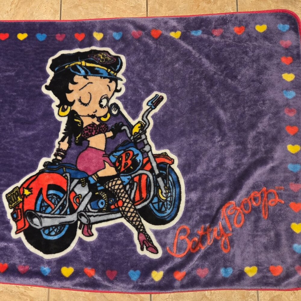 2007 Betty Boop Throw Blanket 46" L x 33" H